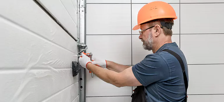 Garage Door Repair in Jacksonville